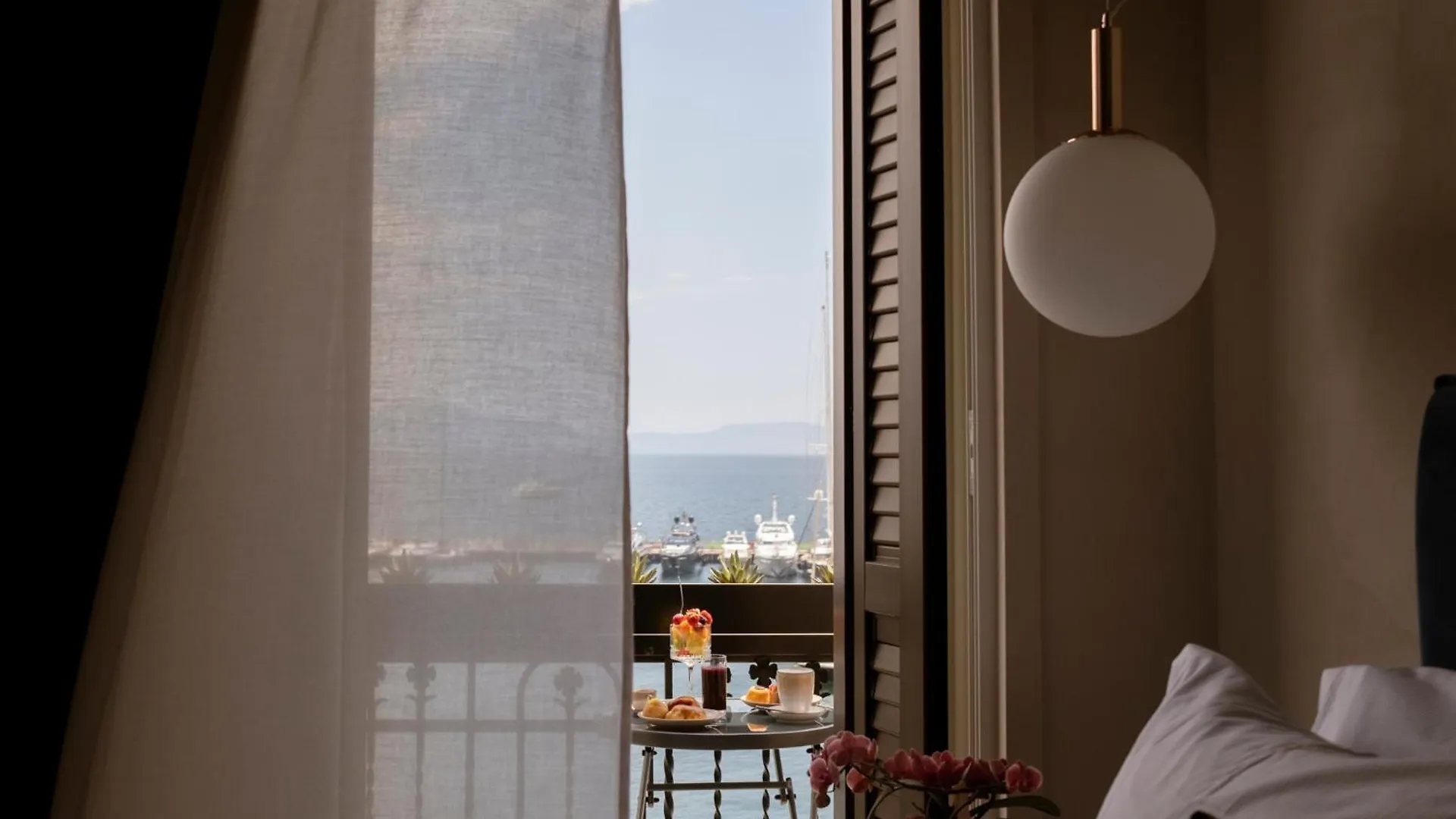 Demetra Luxury Suites Naples Italy